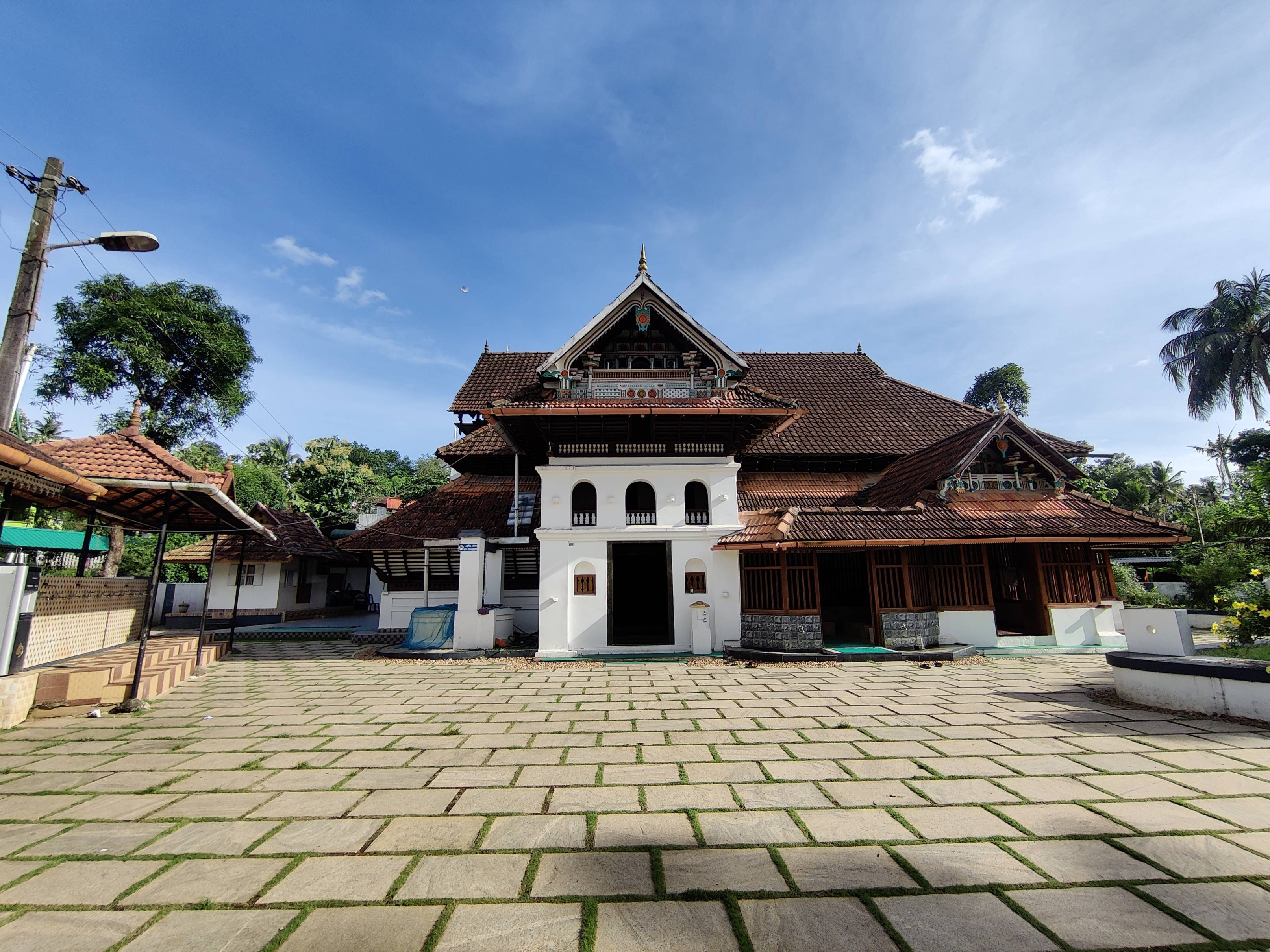 Thazhathangady Juma Masjid